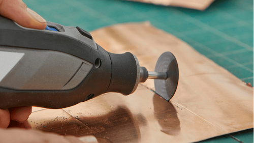 ערכת אביזרי חיתוך Dremel 751-WM - דיסקי חיתוך מחוזקים בפיברגלס ומנדרל התקנה לעבודות חיתוך מקצועיות במתכות ופלדה מוקשית