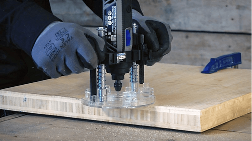 אביזר ראוטר צלילה Dremel 335-01 - מערכת ראוטינג מקצועית עם בסיס שקוף ומדריכי קצה ומעגל לעבודות נגרות מדויקות