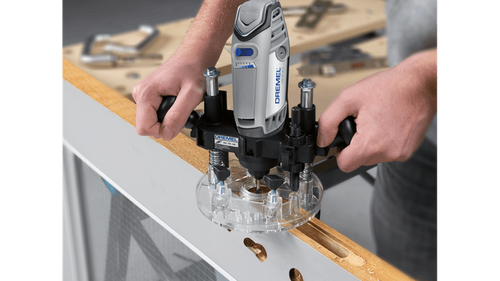 אביזר ראוטר צלילה Dremel 335-01 - מערכת ראוטינג מקצועית עם בסיס שקוף ומדריכי קצה ומעגל לעבודות נגרות מדויקות