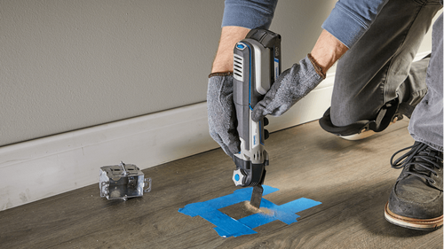 להב חיתוך עץ דק Dremel MM476 Universal Quick Fit 2.5 אינץ' - מבט על רקע לבן המציג את הגיאומטריה היפנית והסקאלה החרוטה בלייזר לחיתוכים מדויקים