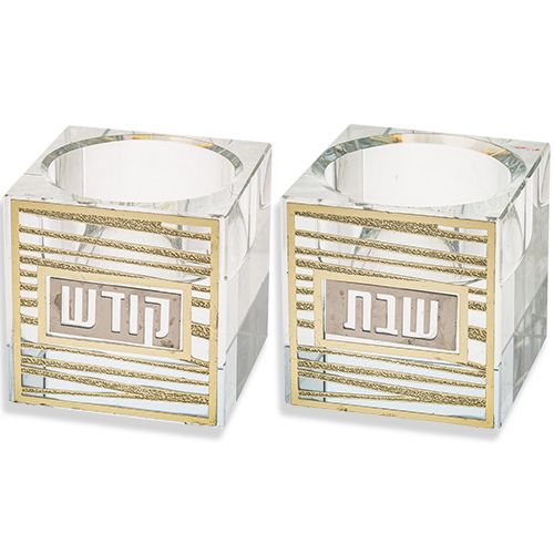 פמוטי שולחן קריסטל מעוצבים עם עיטור 