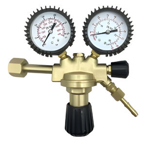 ווסת לחץ CO2 עם שני שעונים