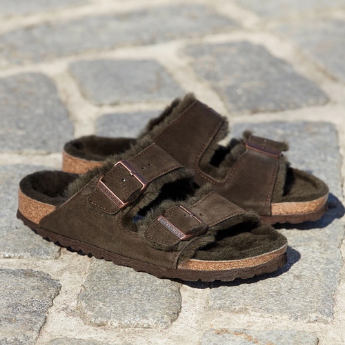 כפכף BIRKENSTOCK ARIZONA אפור מידות 37-41 לנשים בגוון חום זמש