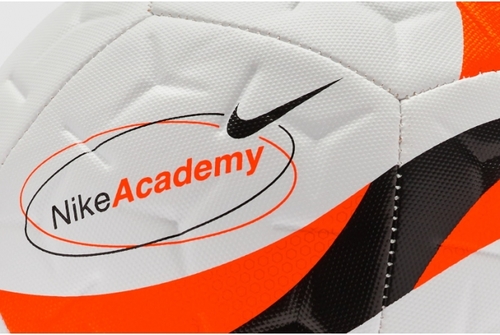 כדור רגל איכותי  Nike Academy Team 25/26