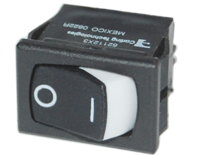 מפסק חד-קוטבי 12V/24V/220V-15A ON-OFF ללוח blue sea
