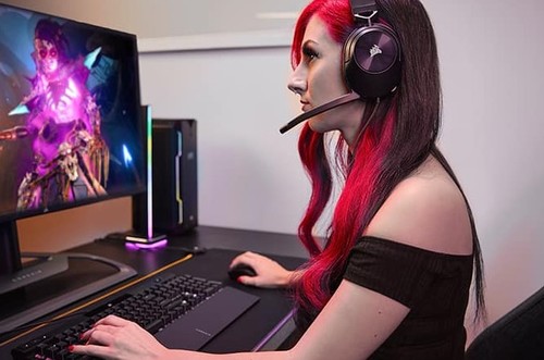 אוזניות גיימינג חוטיות Corsair HS55 STEREO