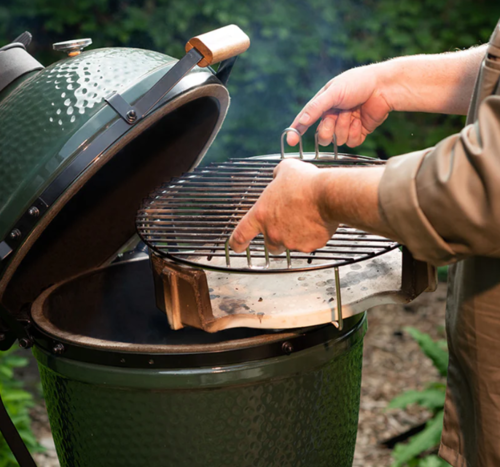 מעשנת פחם Big Green Egg - דגם Medium