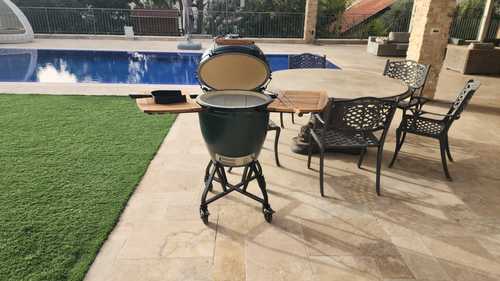 מעשנת פחם Big Green Egg - דגם Large - חבילה מלאה 