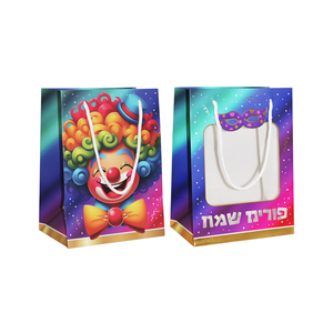 שקית נייר קשיחה עם חלון בחיתוך ריבועי