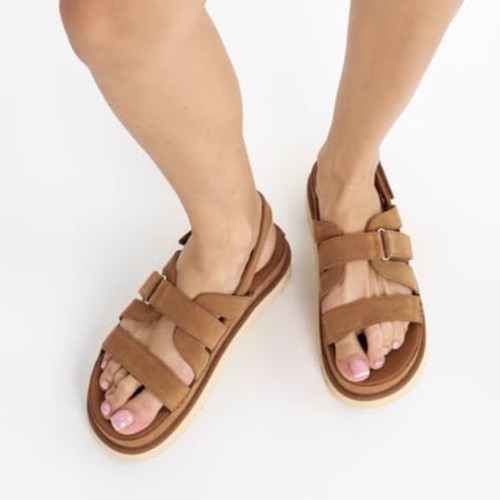 סנדל UGG גולדנסטאר גלאם חום מידות 36-41 לנשים