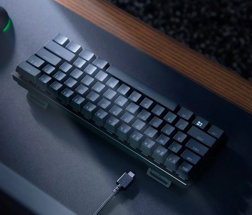 מקלדת גיימינג מכנית Razer Huntsman Mini Purple Switch
