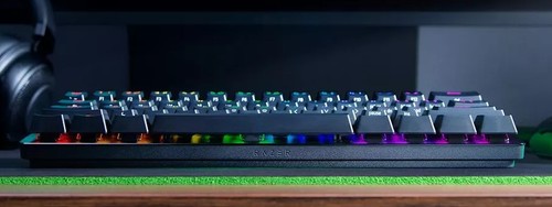 מקלדת גיימינג מכנית Razer Huntsman Mini Purple Switch