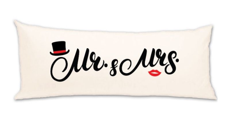 כרית ארוכה 160/50 ס"מ עם ציפית קטיפה MR & MRS