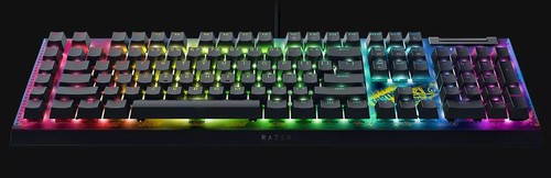 מקלדת גיימינג מכנית חוטית Razer BlackWidow V4 X Fortnite Edition