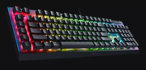 מקלדת גיימינג מכנית חוטית Razer BlackWidow V4 X Fortnite Edition