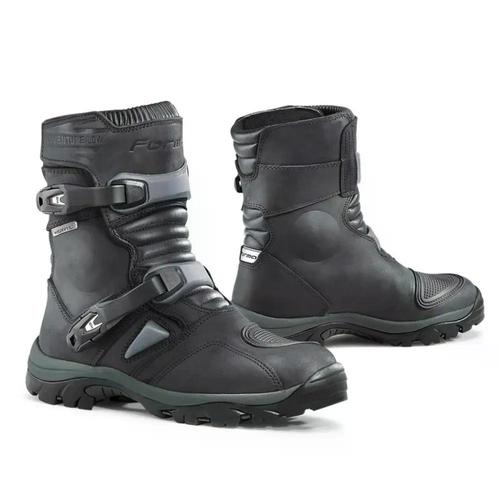 מגף טורינג שחורADVENTURE LOW מבית FORMA