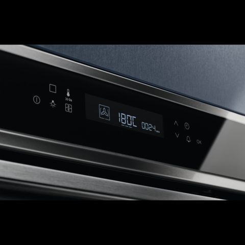 תנור קטליטי רב-תכליתי ®SenseCook עם טורבו אקטיבי מסדרת  Borderless Design EOK6727X