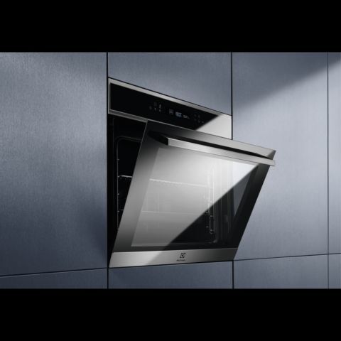 תנור קטליטי רב-תכליתי ®SenseCook עם טורבו אקטיבי מסדרת  Borderless Design EOK6727X