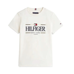 חולצה TOMMY HILFIGER מידות 6 חודשים עד 16 שנים לילדים בגוון לבן עם לוגו