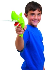 אקדח מים - חיות משפריצות עם טווח ירי של 7.6 מטר (מגוון דגמים)