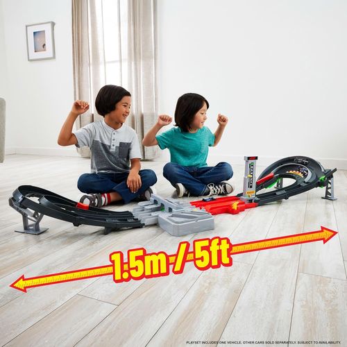 מסלול מרוצים ספרינט פורמולה 1 עם 3 מכוניות