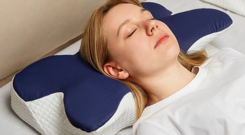 כרית שינה ארגונומית לצוואר כחול ולבן דגם RLC06-1 מבית LUMI כרית שקע ראש אורטופדית אנטומית לבית ולנסיעות