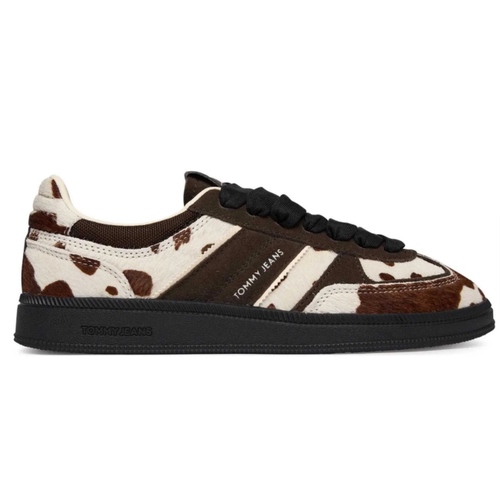 נעל TOMMY JEANS מידות 36-40 לנשים בדוגמת פרה