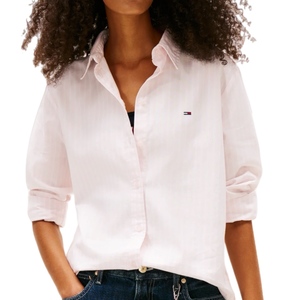 חולצה מכופתרת TOMMY JEANS מידות XS-XL לנשים בגוון ורוד בהיר