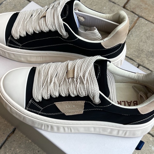 נעל BALR מידות 40-45 לגברים בגוון נייבי-קרם