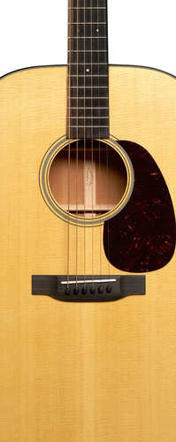 גיטרה אקוסטית + ארגז MARTIN Super D18