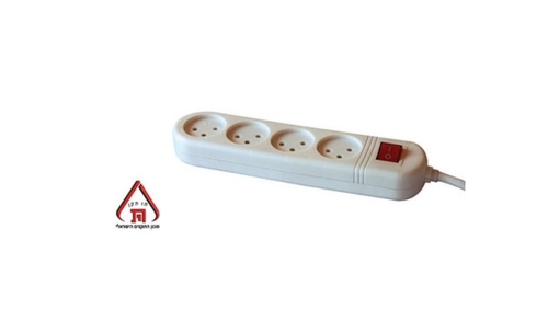 רב שקע - 4 שקעים עם מפסק וכבל שלושה מטר 
