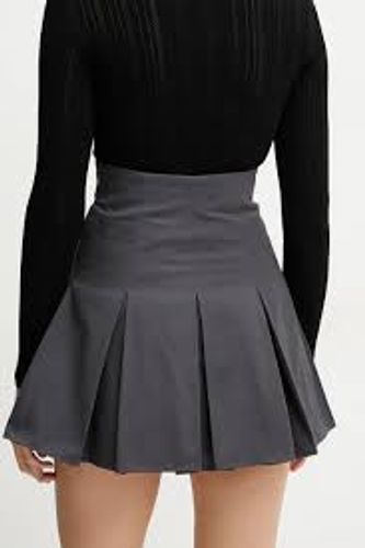 EF MINI SKIRT IN BLACK
