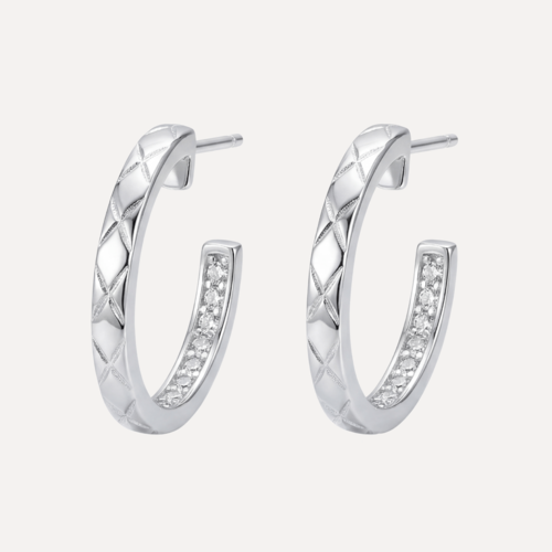 עגילי חישוק מעוטרים