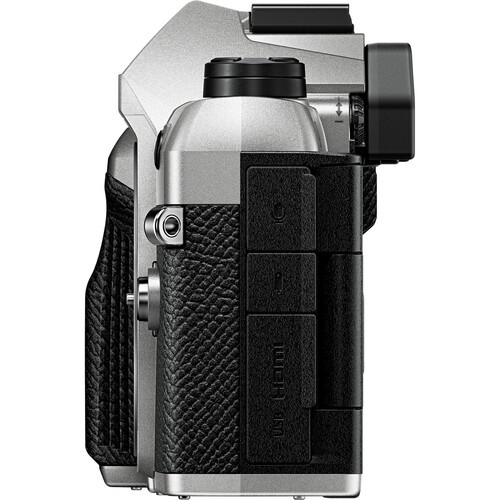 גוף מצלמה ללא מראה OM SYSTEM OM-5 Mark II צבע כסוף