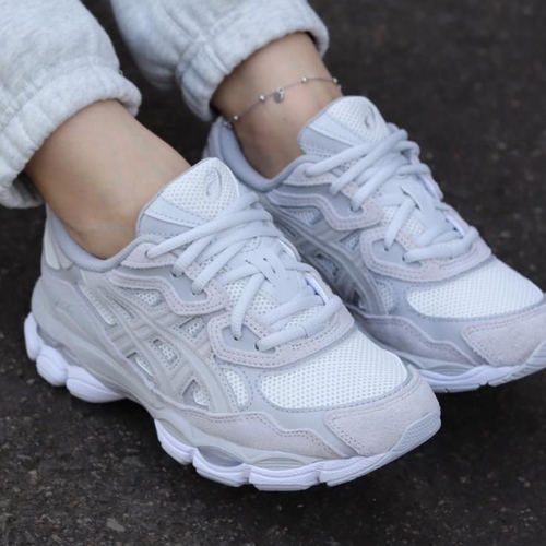 נעל ASICS מידות 37-46 לנשים