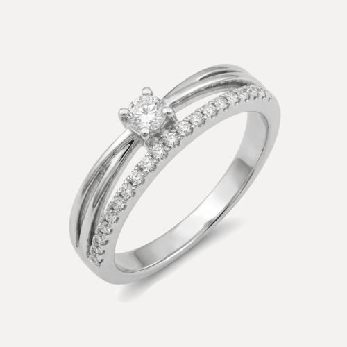 טבעת כפולה משובצת עם אבן 