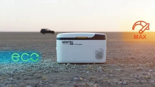 מקרר נייד קומפקטי 23 ליטר Newtec במצב ECO ו-MAX בשטח פתוח, מתאים לשימוש בטיולים ובקמפינג