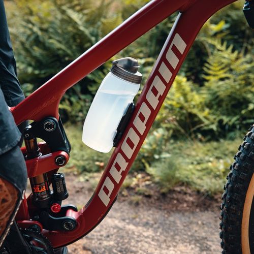 בקבוק FIDLOCK TWIST 590 ML + TWIST BASE שקוף