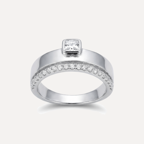 טבעת יהלום מרכזי מרובע עם פאווה צד