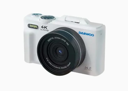 מצלמה דיגיטלית עם מסך מתכוונן DAEWOO DA-6480 4K 64MP לבן חיבור Wi-Fi חכם, שליטה באפליקציה ותמיכה באינטרנט אלחוטי