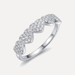 טבעת לבבות משובצות