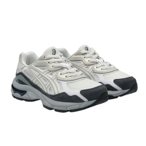 נעל ASICS מידות 27-35 לילדים בגוון אפור-לבן