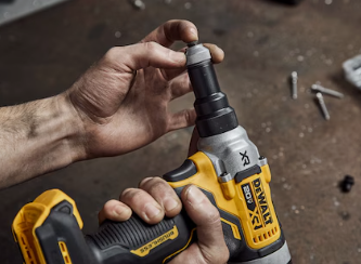 אקדח ניטים נטען דיוולט DeWalt DCF414B 20V (גוף בלבד)