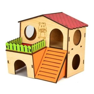 בית עץ לאוגר עם מרפסת גדול