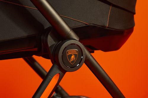 עגלה משולבת Reef Super Stroller Lamborghini במהדורה מוגבלת