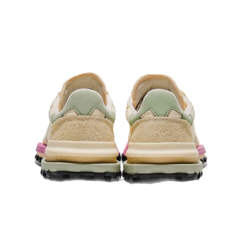 נעלי LACOSTE מידות 36-40.5 לנשים בגוון קרם-ורוד