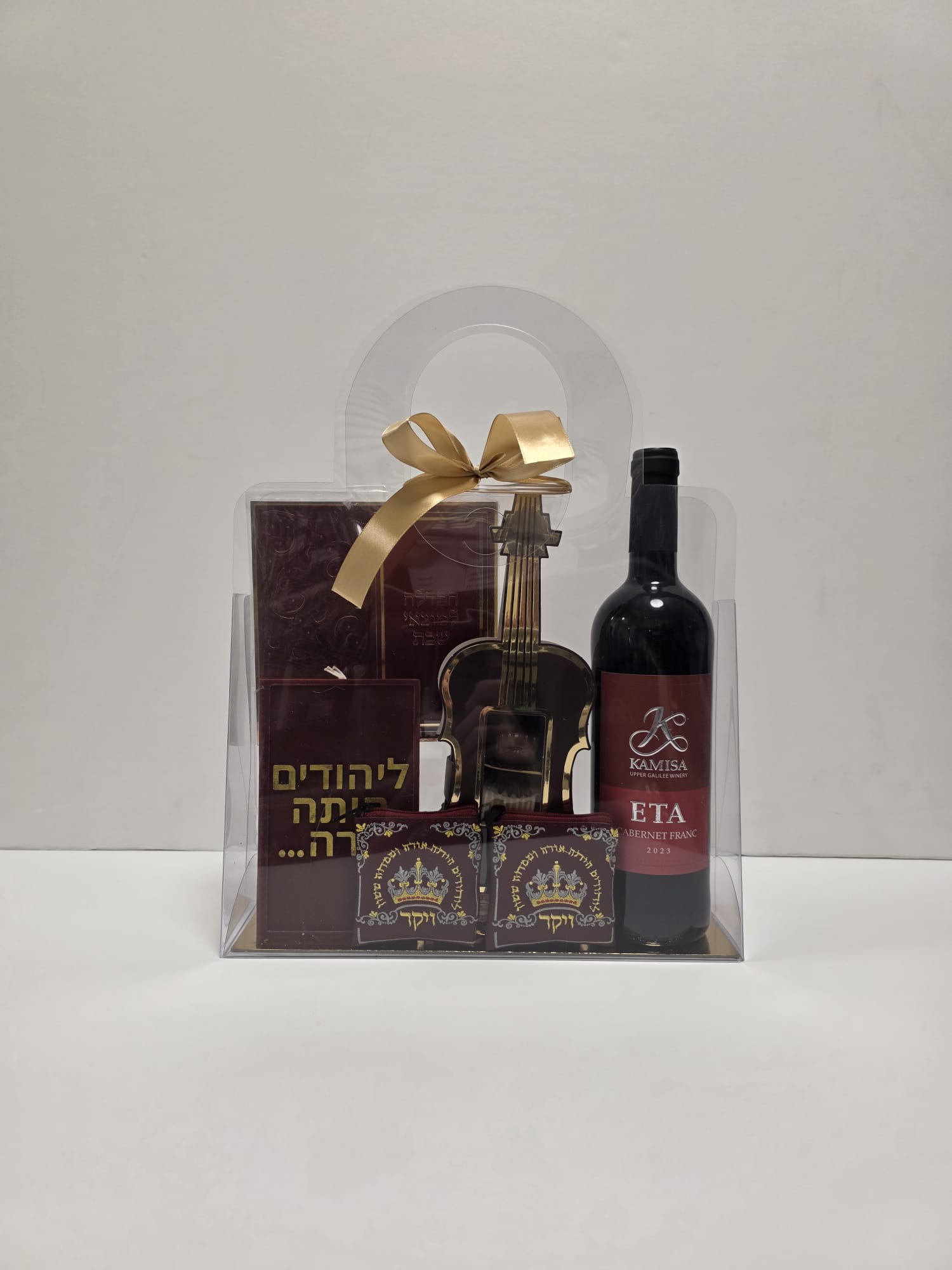 משלוח מנות ליהודים בתיק
