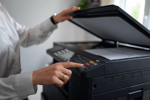 איזה דיו HP מתאים למדפסת שלכם? מדריך מלא לפי סוג מדפסת וטכנולוגית הדפסה