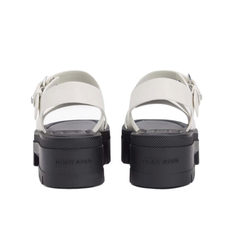 סנדל TOMMY JEANS מידות 36-41 לנשים בגוון לבן