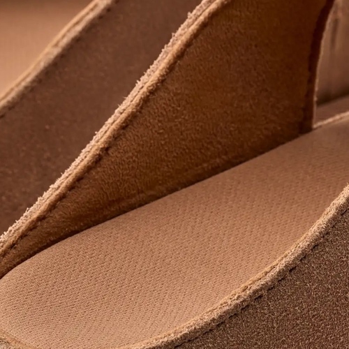 כפכף UGG גולדנסטאר היי קאט אאוט חום מידות 36-41 לנשים